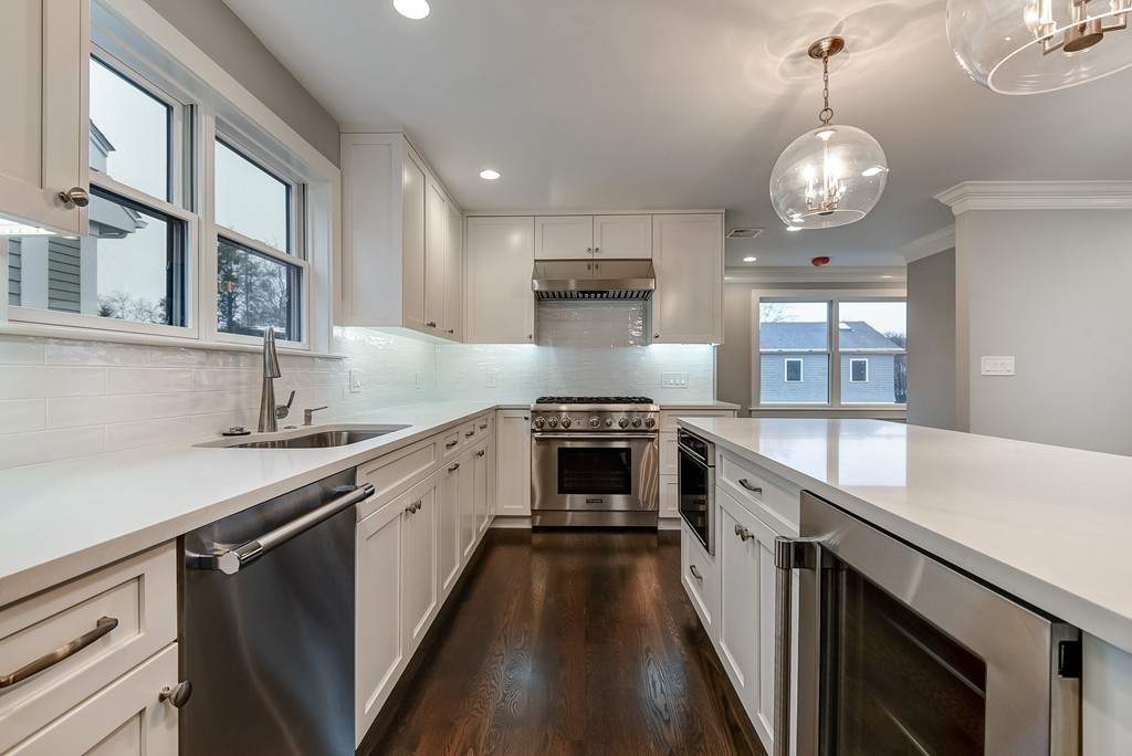 3 bed, 3.5 bath apartment for rent at 1521 Beacon St Unit 1, Waban — photo 11 of 16