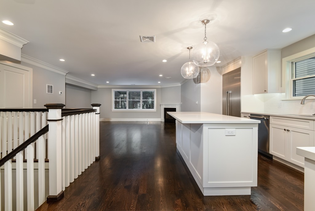 3 bed, 3.5 bath apartment for rent at 1521 Beacon St Unit 1, Waban — photo 6 of 16