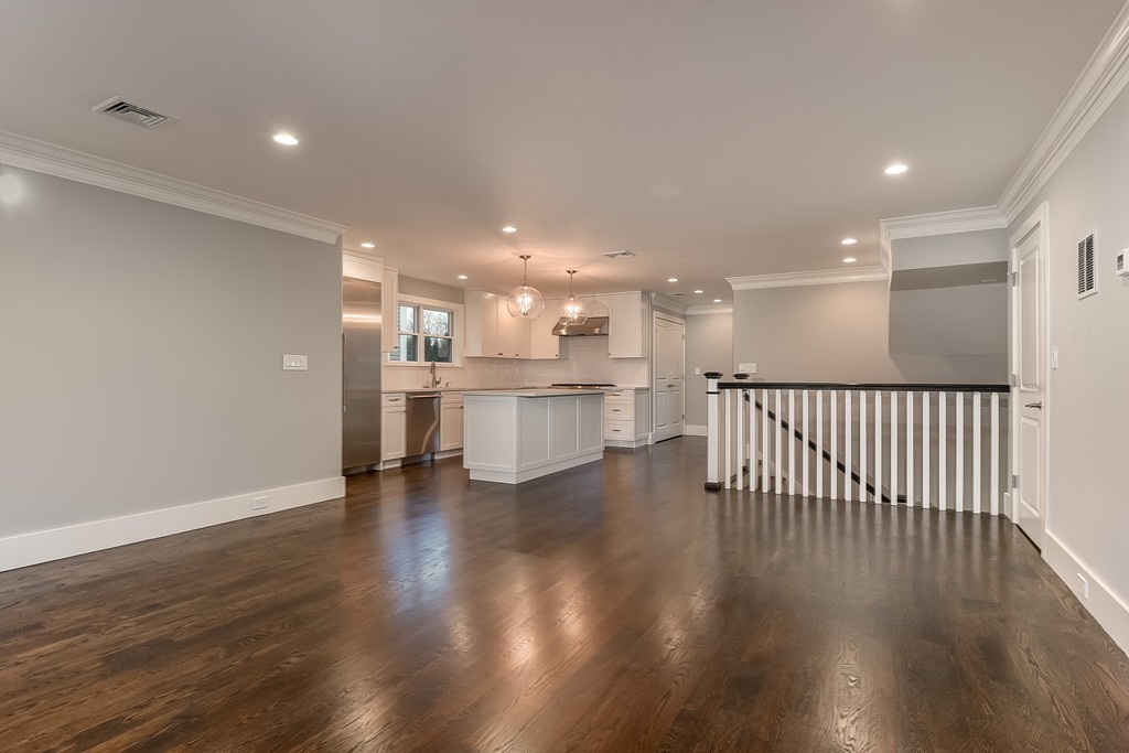 3 bed, 3.5 bath apartment for rent at 1521 Beacon St Unit 1, Waban — photo 9 of 16