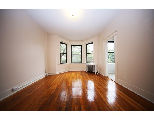 1 bed, 1 bath apartment for rent at 39 Hemenway St Unit 19, Back Bay — photo 8 of 10