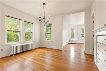 4 bed, 1.5 bath apartment for rent at 211 Centre St Unit 0, Milton — photo 4 of 13