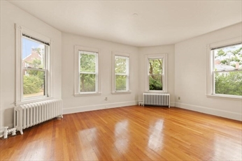 4 bed, 1.5 bath apartment for rent at 211 Centre St Unit 0, Milton — photo 5 of 13