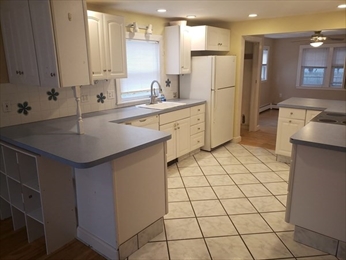 3 bed, 2 bath apartment for rent at 92 Pine Hill Rd Unit 92, Dedham — photo 2 of 9