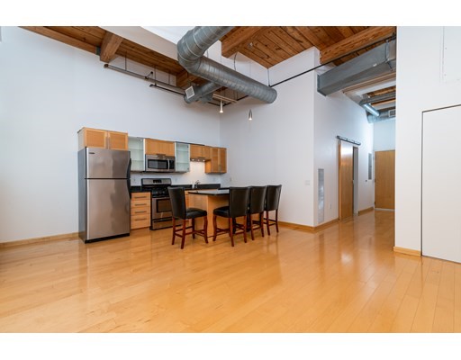 2 bed, 2 bath apartment for rent at 120 Holmes St Unit 308, North Quincy — photo 2 of 15