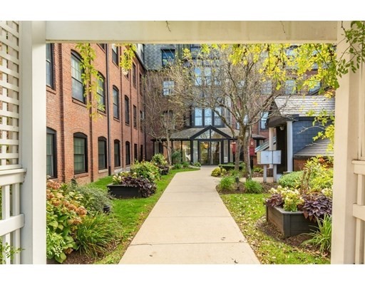 2 bed, 1 bath apartment for rent at 21 Linden St Unit 312, Wollaston — photo 4 of 31