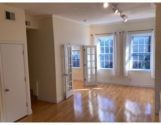2 bed, 1 bath apartment for rent at 53 Garden St Unit 5, Beacon Hill — photo 24 of 30