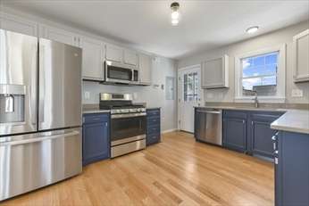 3 bed, 1.5 bath apartment for rent at 23 Taylor St Unit 1, Dorchester — photo 2 of 23