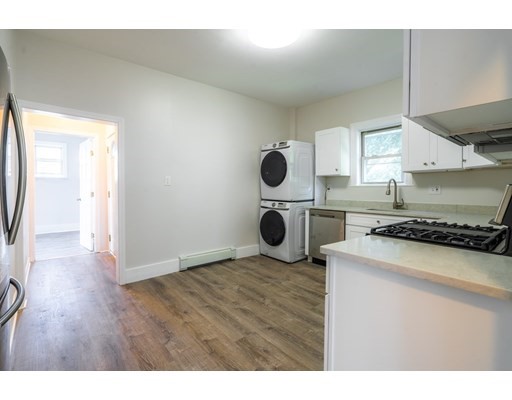 3 bed, 1 bath apartment for rent at 39 Union St Unit 1, Brighton — photo 8 of 8