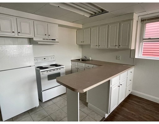 1 bed, 1 bath apartment for rent at 1020 Bennington St Unit 3R, East Boston — photo 13 of 16