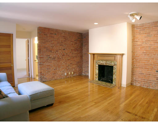 2 bed, 1 bath apartment for rent at 87 Gainsborough St Unit 306, Fenway — photo 2 of 6