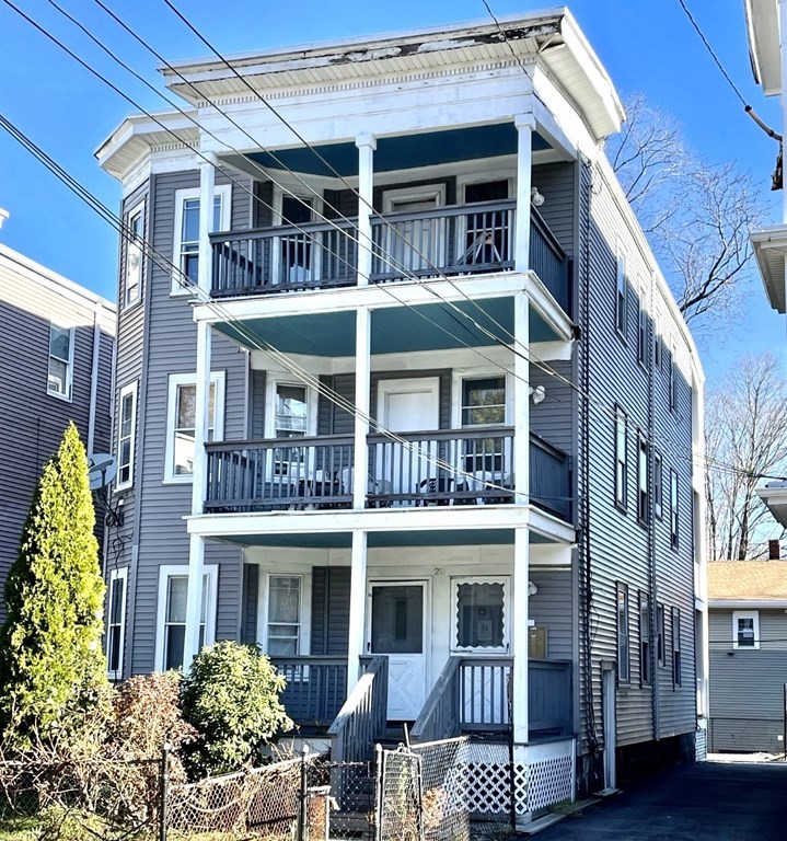3 bed, 1 bath apartment for rent at 20 Crowell St Unit 3, Dorchester — photo 4 of 5