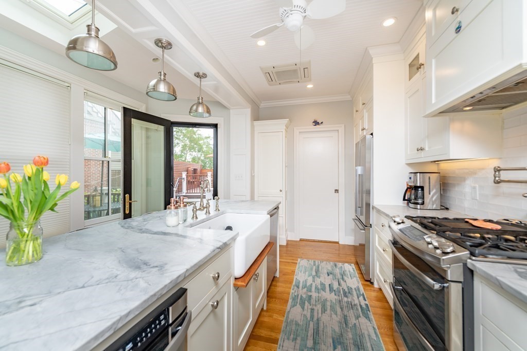 2 bed, 1.5 bath apartment for rent at 15 Mount Vernon St Unit 2, Charlestown — photo 14 of 14