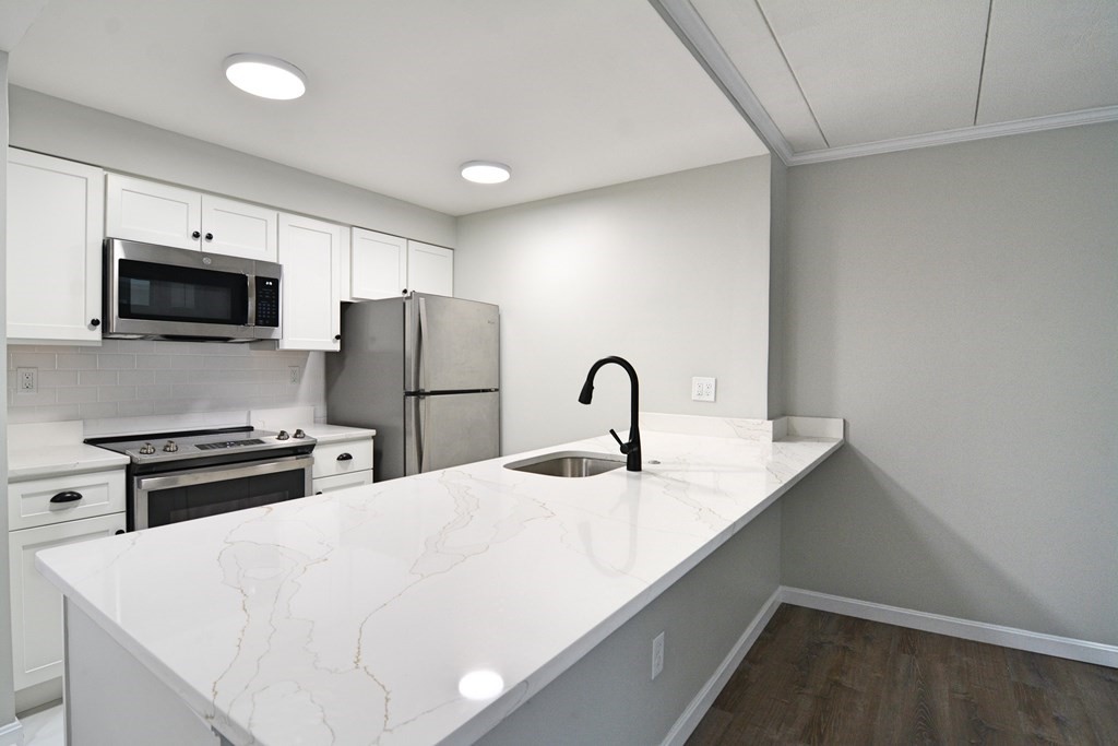 2 bed, 1 bath apartment for rent at 3 Douglass Park Unit 217, South End — photo 5 of 15