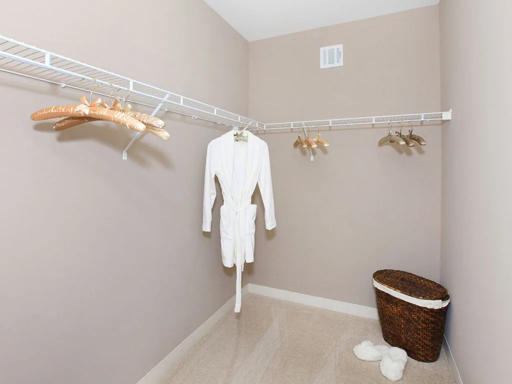 2 bed, 2 bath apartment for rent at 12 Highpoint Circle Unit 10-603, Quincy — photo 6 of 9