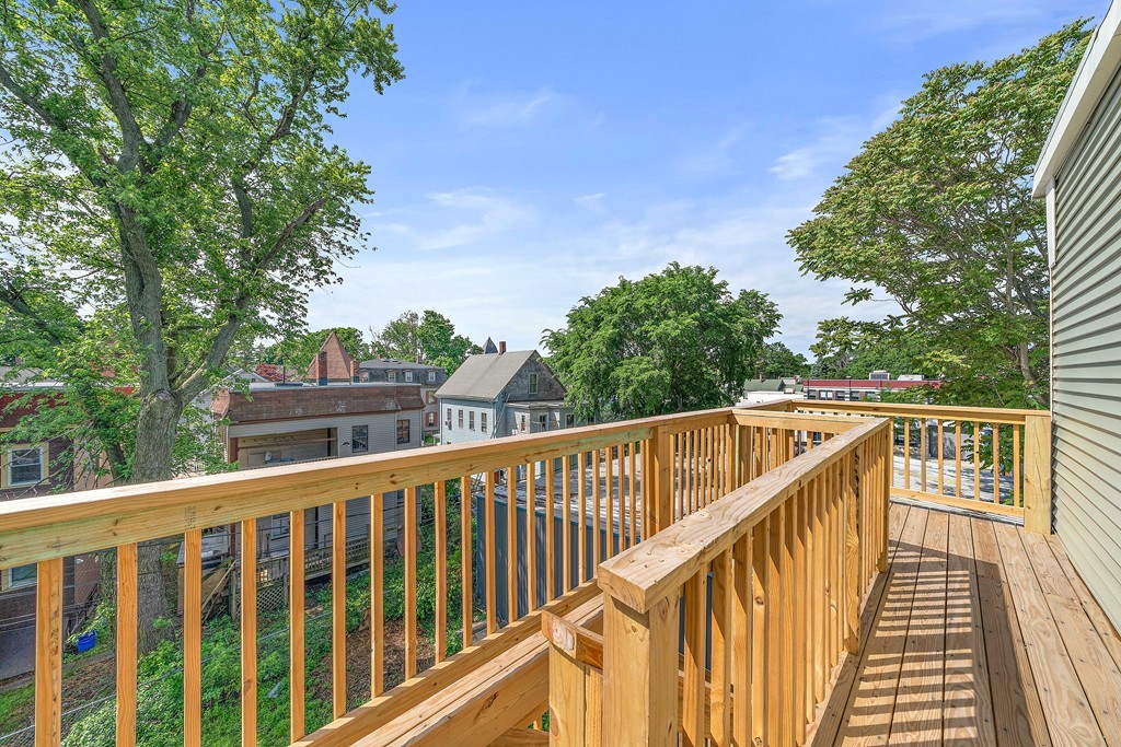 2.5 bed, 2 bath apartment for rent at 9 Lithgow St Unit 2, Dorchester — photo 13 of 16