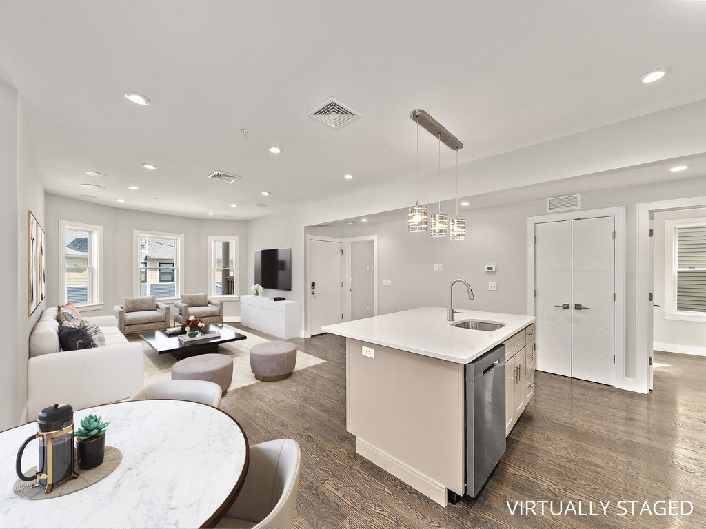 2.5 bed, 2 bath apartment for rent at 9 Lithgow St Unit 2, Dorchester — photo 16 of 16