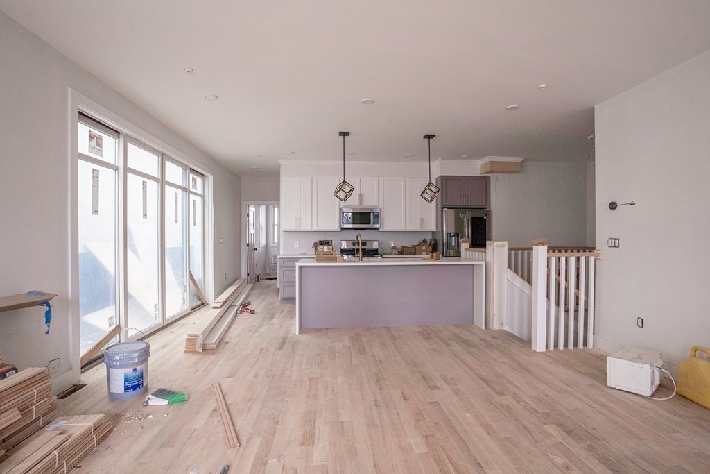 3 bed, 2.5 bath apartment for rent at 17 West Bellflower Unit 1, Dorchester — photo 5 of 7