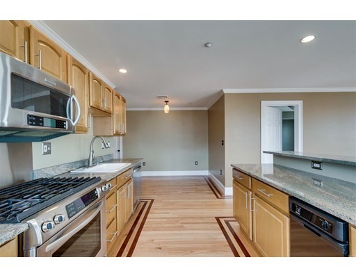 2 bed, 2 bath apartment for rent at 39 Dorchester St Unit 18, Dorchester — photo 2 of 17