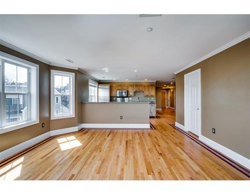 2 bed, 2 bath apartment for rent at 39 Dorchester St Unit 18, Dorchester — photo 3 of 17