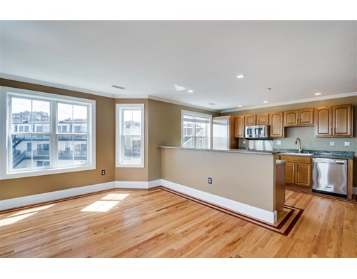 2 bed, 2 bath apartment for rent at 39 Dorchester St Unit 18, Dorchester — photo 5 of 17
