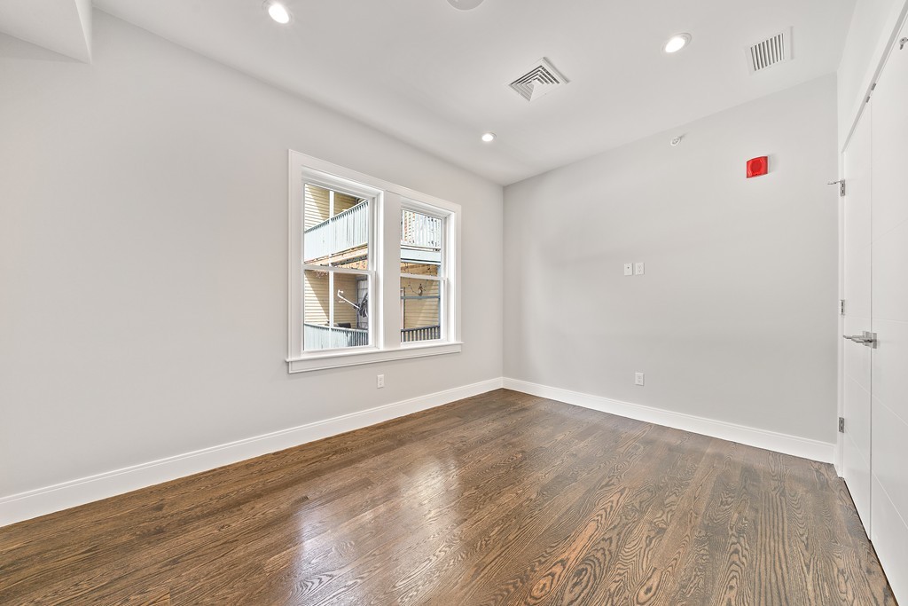 2.5 bed, 2 bath apartment for rent at 9 Lithgow St Unit 2, Dorchester — photo 6 of 16