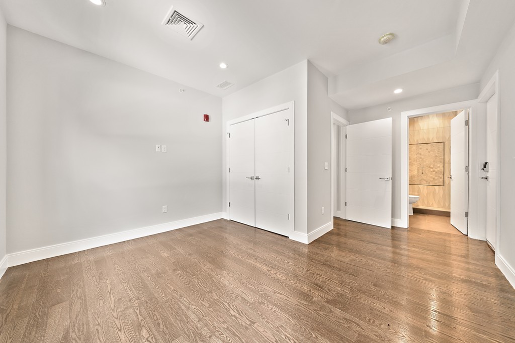 2.5 bed, 2 bath apartment for rent at 9 Lithgow St Unit 2, Dorchester — photo 7 of 16