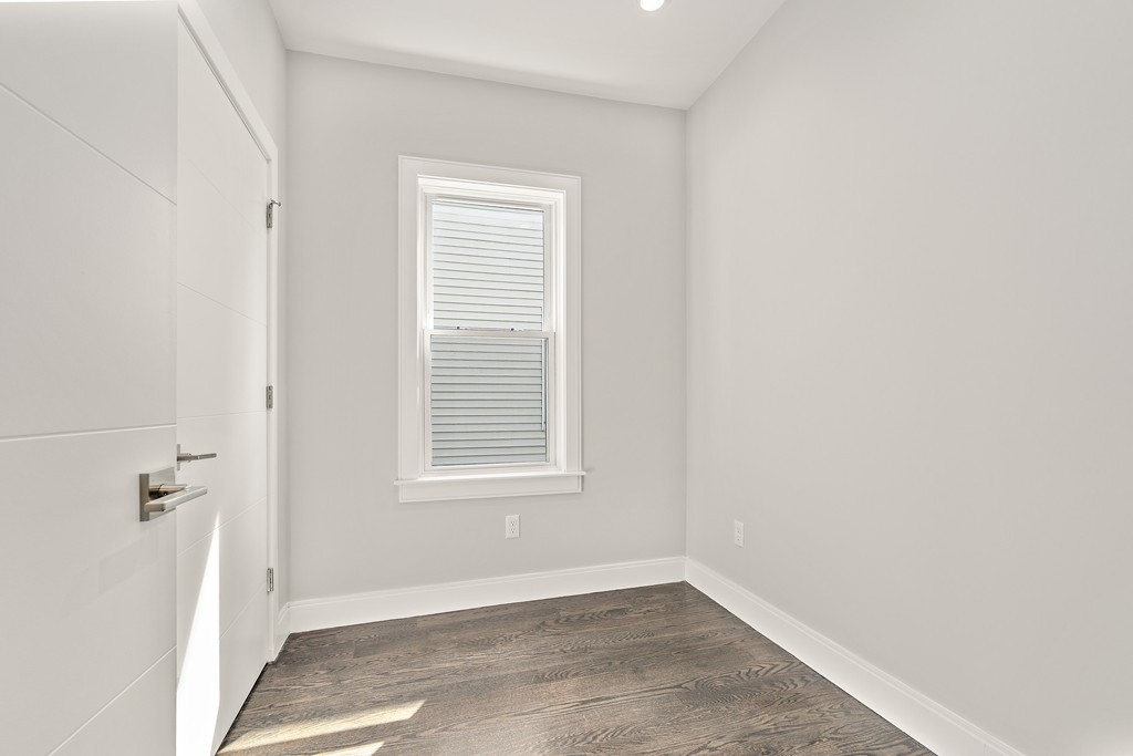 2.5 bed, 2 bath apartment for rent at 9 Lithgow St Unit 2, Dorchester — photo 9 of 16