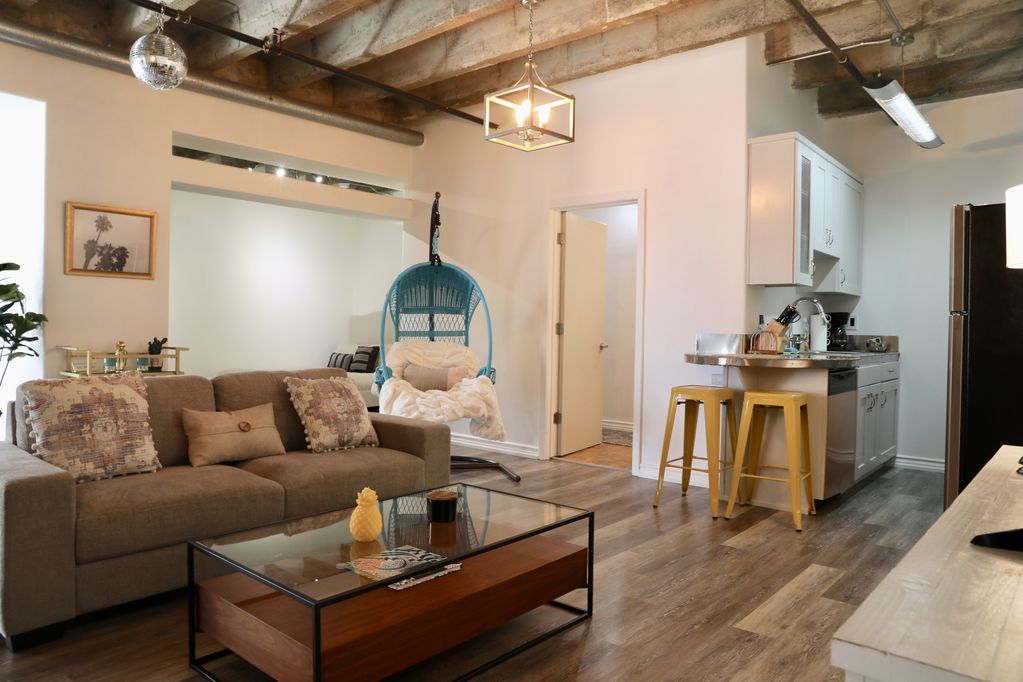 1 bed, 1 bath apartment for rent at 200 Cove Way Unit 701, Seaport District — photo 5 of 6