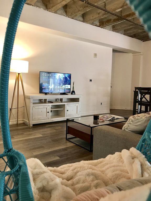 1 bed, 1 bath apartment for rent at 200 Cove Way Unit 701, Seaport District — photo 4 of 6