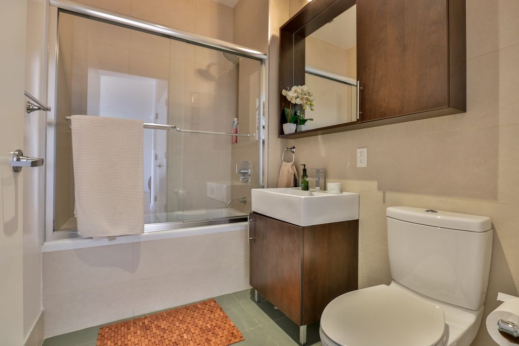 1 bed, 1 bath apartment for rent at 200 Cove Way Unit 701, Seaport District — photo 3 of 6