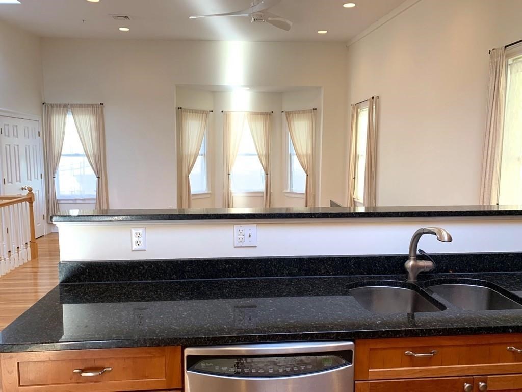 2 bed, 2.5 bath apartment for rent at 42 Prince St Unit 42, Cambridgeport — photo 2 of 14
