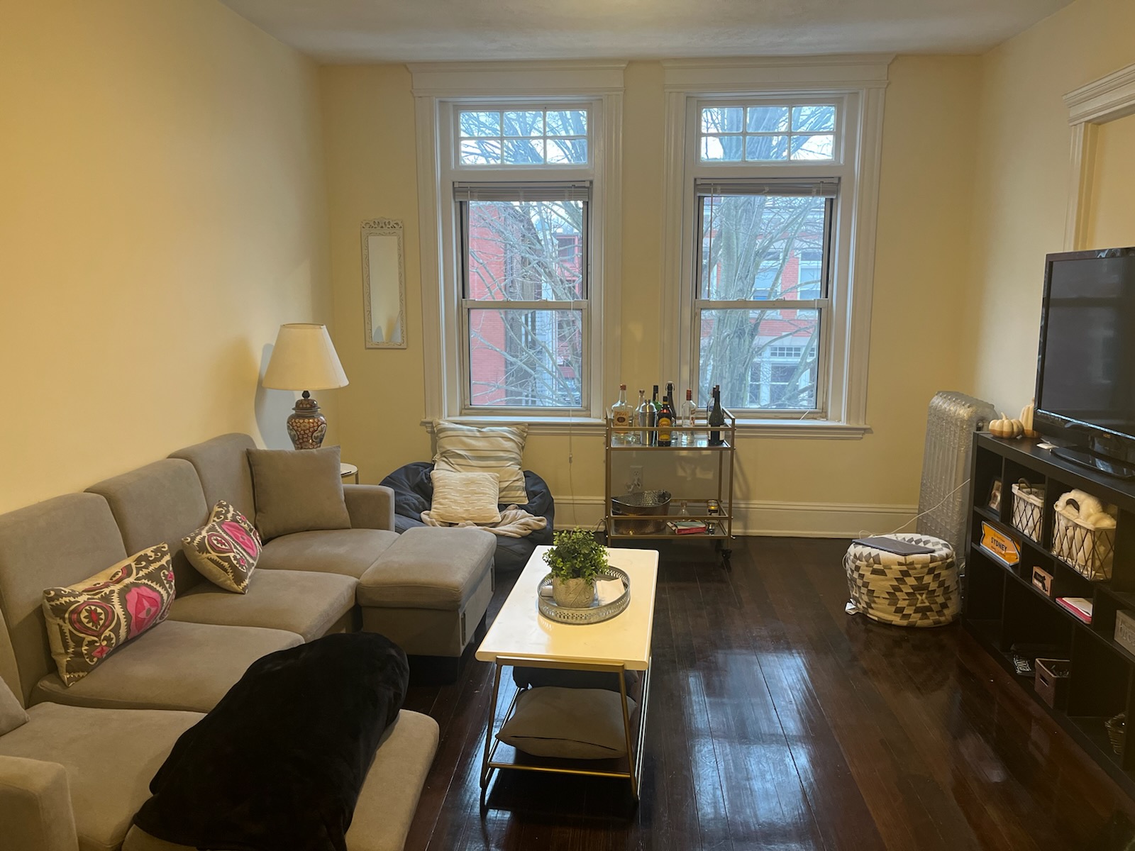 4 bed, 2 bath apartment for rent at 22 Strathmore Rd Unit 1, Coolidge Corner — photo 2 of 6