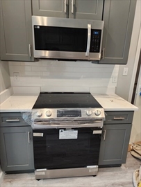 2 bed, 1 bath apartment for rent at 366 Broadway Unit 1, Lynn — photo 2 of 3