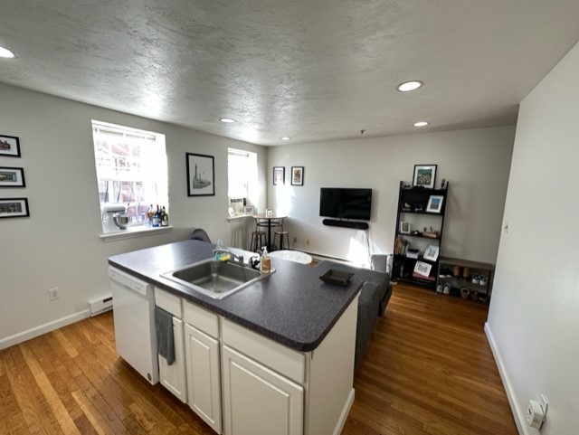 1 bed, 1 bath apartment for rent at 61 Charter St Unit 1, North End — photo 2 of 8