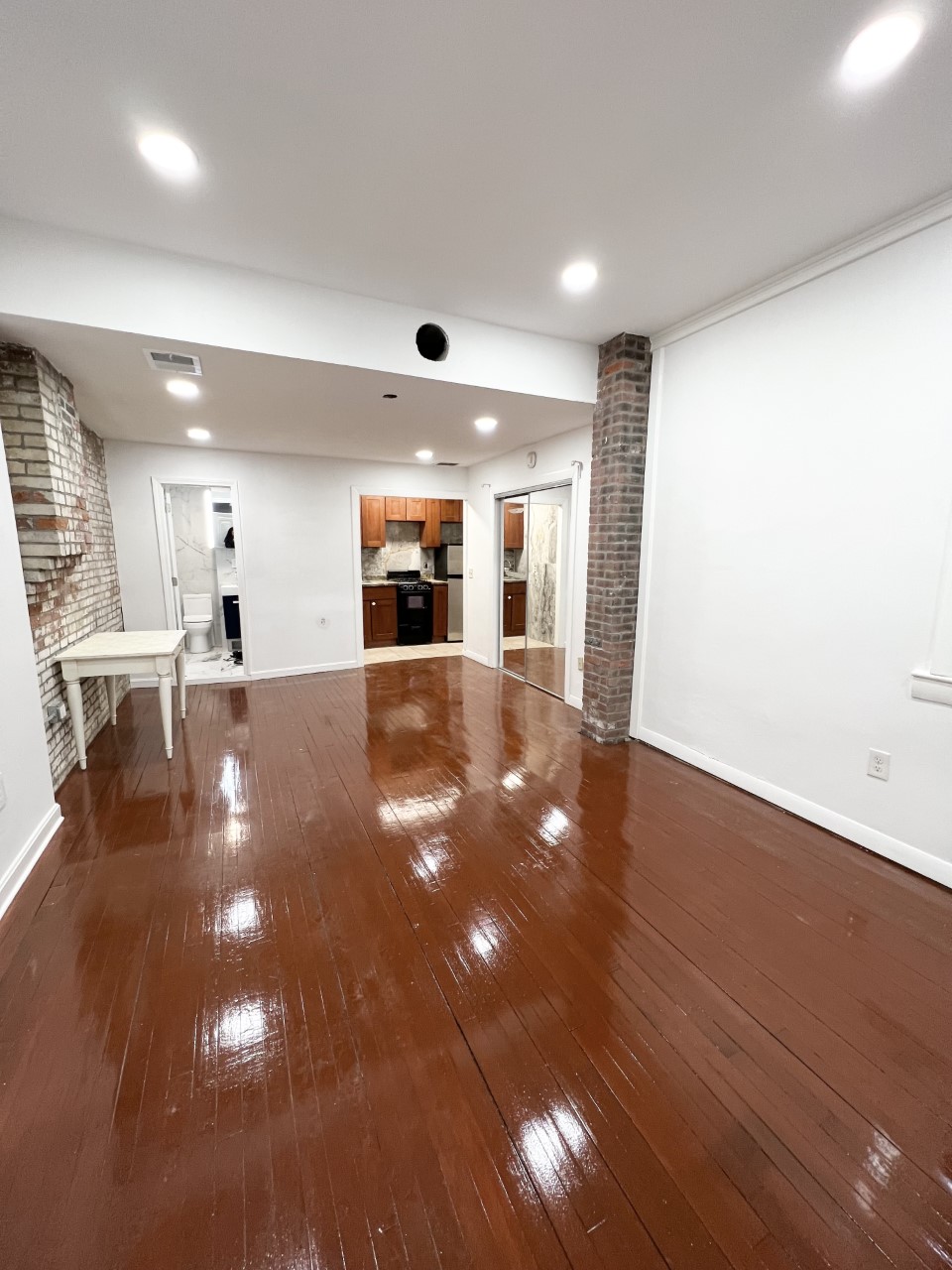 Studio bed, 1 bath apartment for rent at 50 Hereford St Unit 0, Back Bay — photo 2 of 7