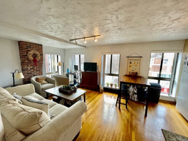 2 bed, 1 bath apartment for rent at 8 Harris St Unit 3, North End — photo 5 of 18