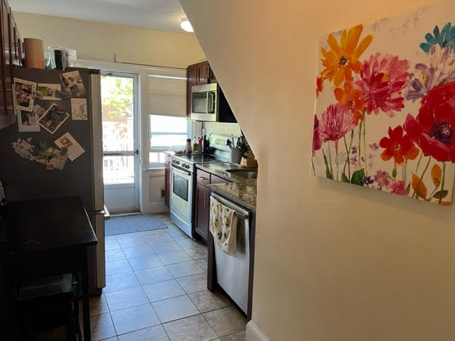 3 bed, 2 bath apartment for rent at 237 Saint Paul St Unit 2, Coolidge Corner — photo 13 of 16