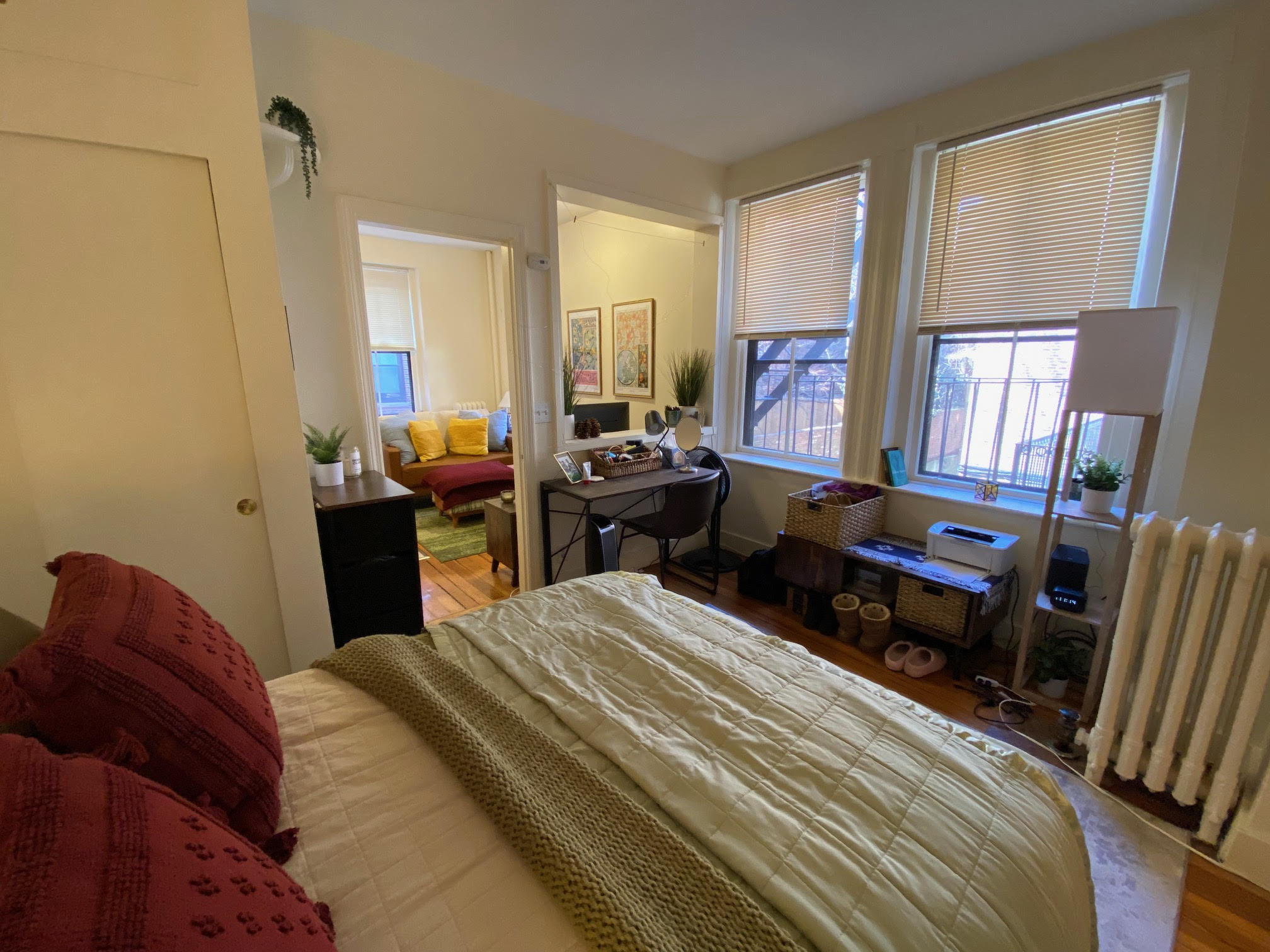 Studio bed, 1 bath apartment for rent at 68 Myrtle St Unit 5, Beacon Hill — photo 2 of 11
