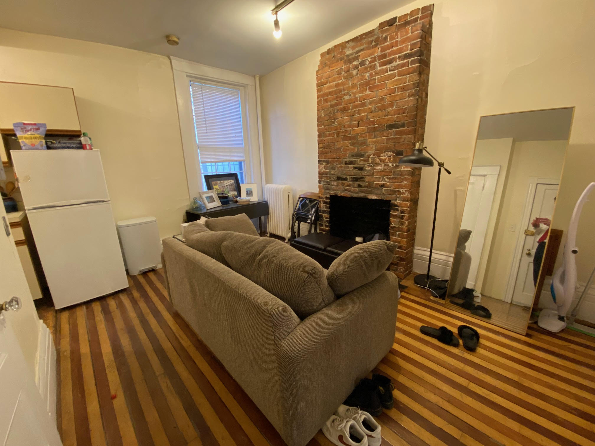 1 bed, 1 bath apartment for rent at 58 Russell St Unit 1, Beacon Hill
