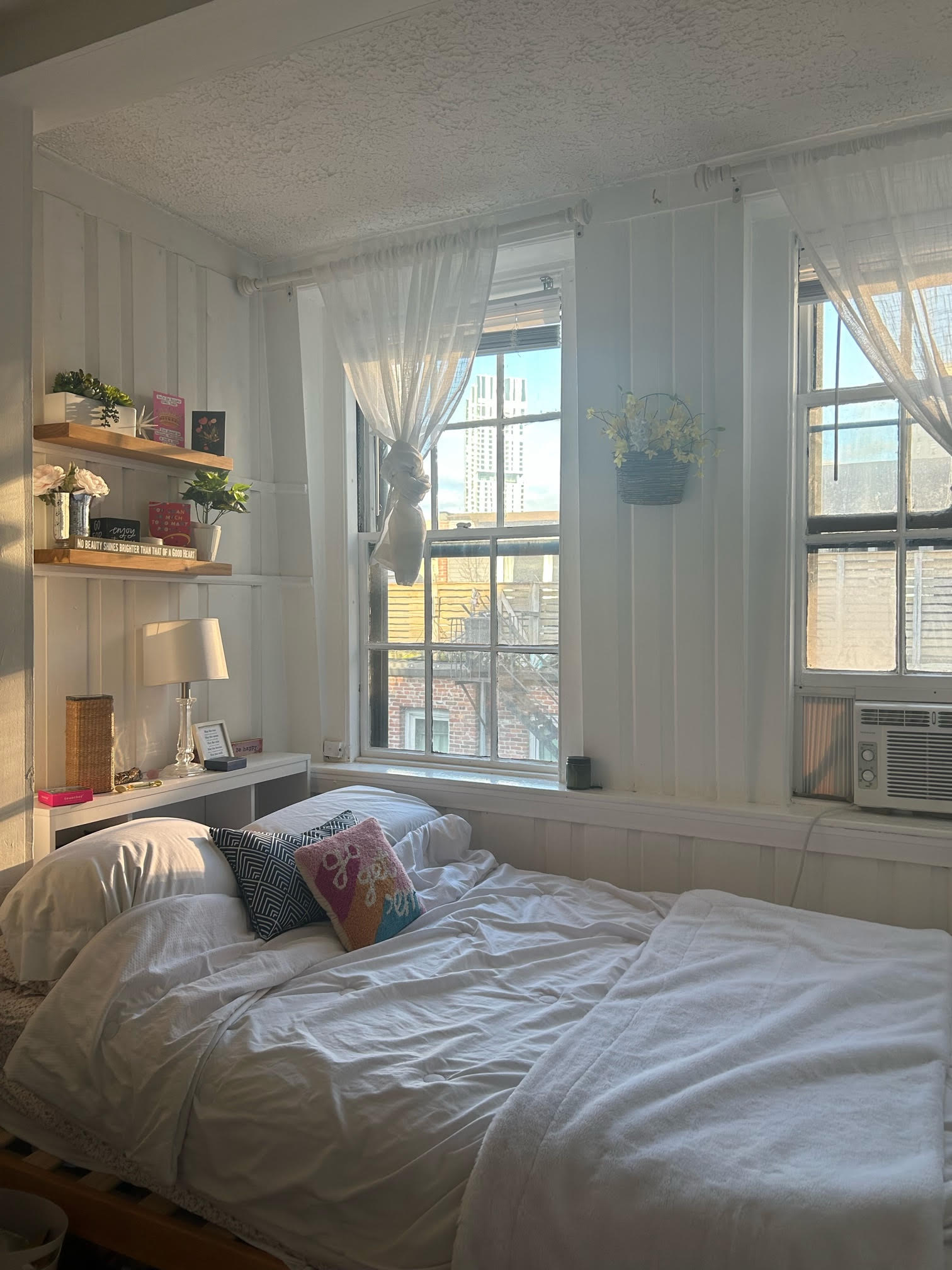 Studio bed, 1 bath apartment for rent at 52 Russell St Unit 7, Beacon Hill — photo 10 of 12