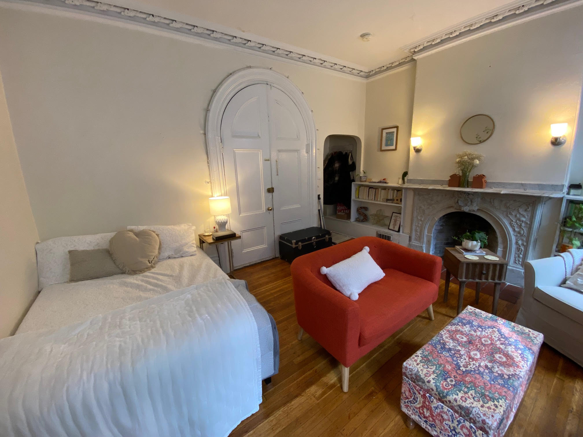 1 bed, 1 bath apartment for rent at 41 South Russell St Unit 2, Beacon Hill — photo 2 of 12