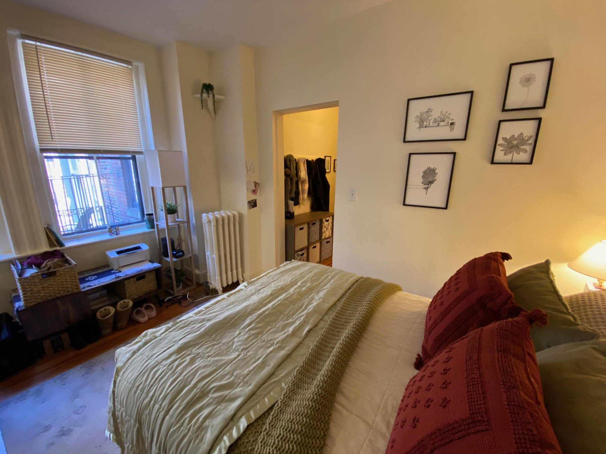 Studio bed, 1 bath apartment for rent at 68 Myrtle St Unit 5, Beacon Hill — photo 3 of 11