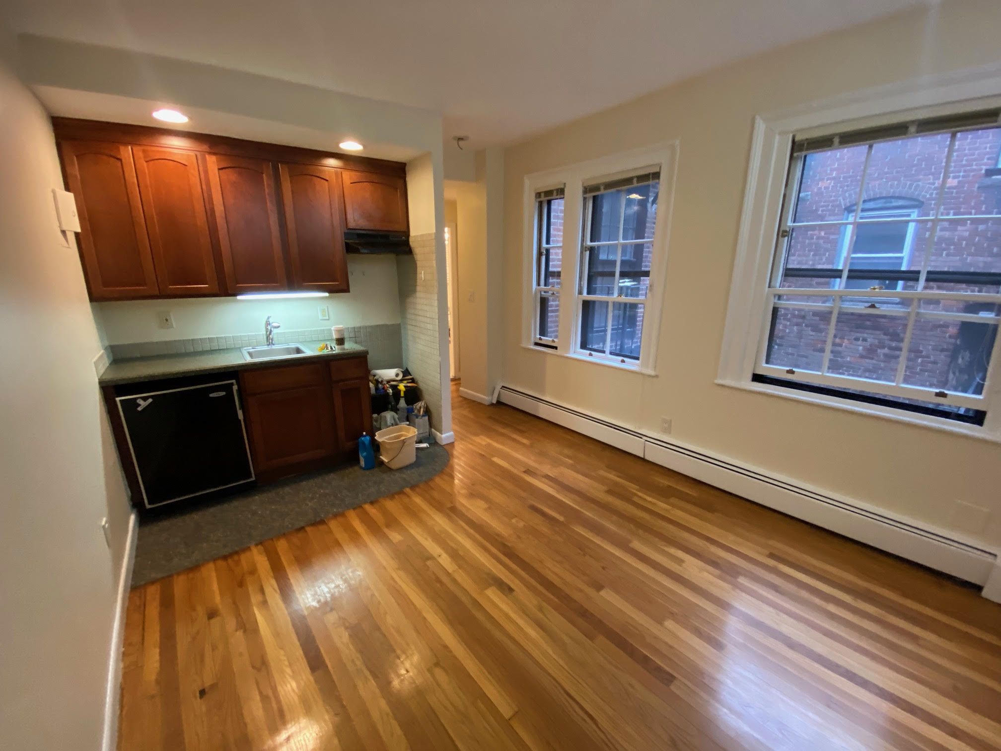 1 bed, 1 bath apartment for rent at 11 S Russell St Unit 5, Beacon Hill — photo 2 of 10