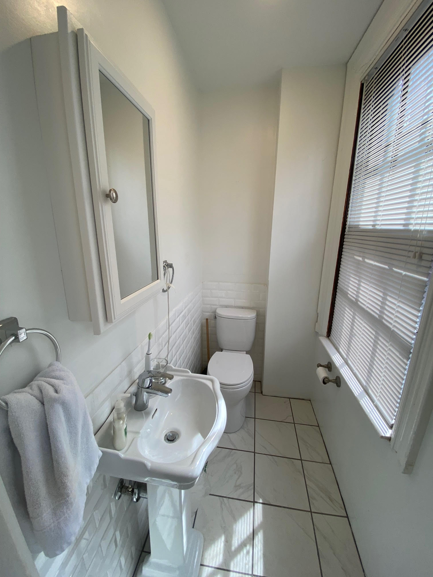 Studio bed, 1 bath apartment for rent at 29 South Russell St Unit 3, Beacon Hill — photo 3 of 9