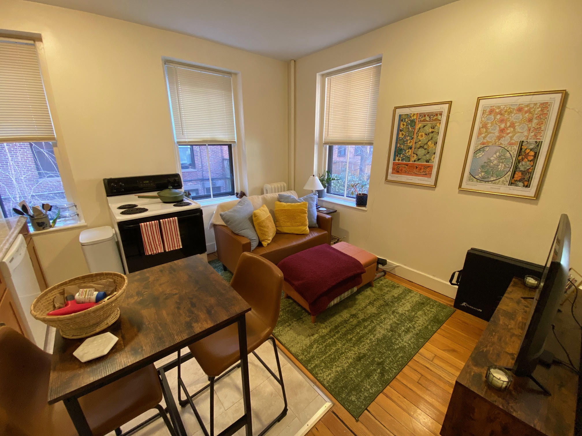 Studio bed, 1 bath apartment for rent at 68 Myrtle St Unit 5, Beacon Hill — photo 5 of 11