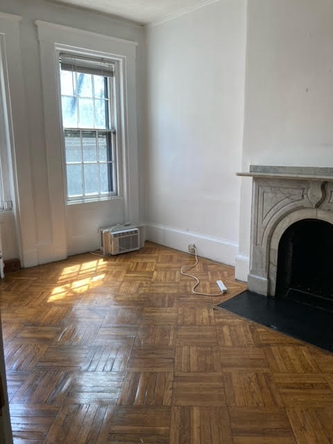 Studio bed, 1 bath apartment for rent at 58 Russell St Unit 3, Beacon Hill — photo 4 of 9