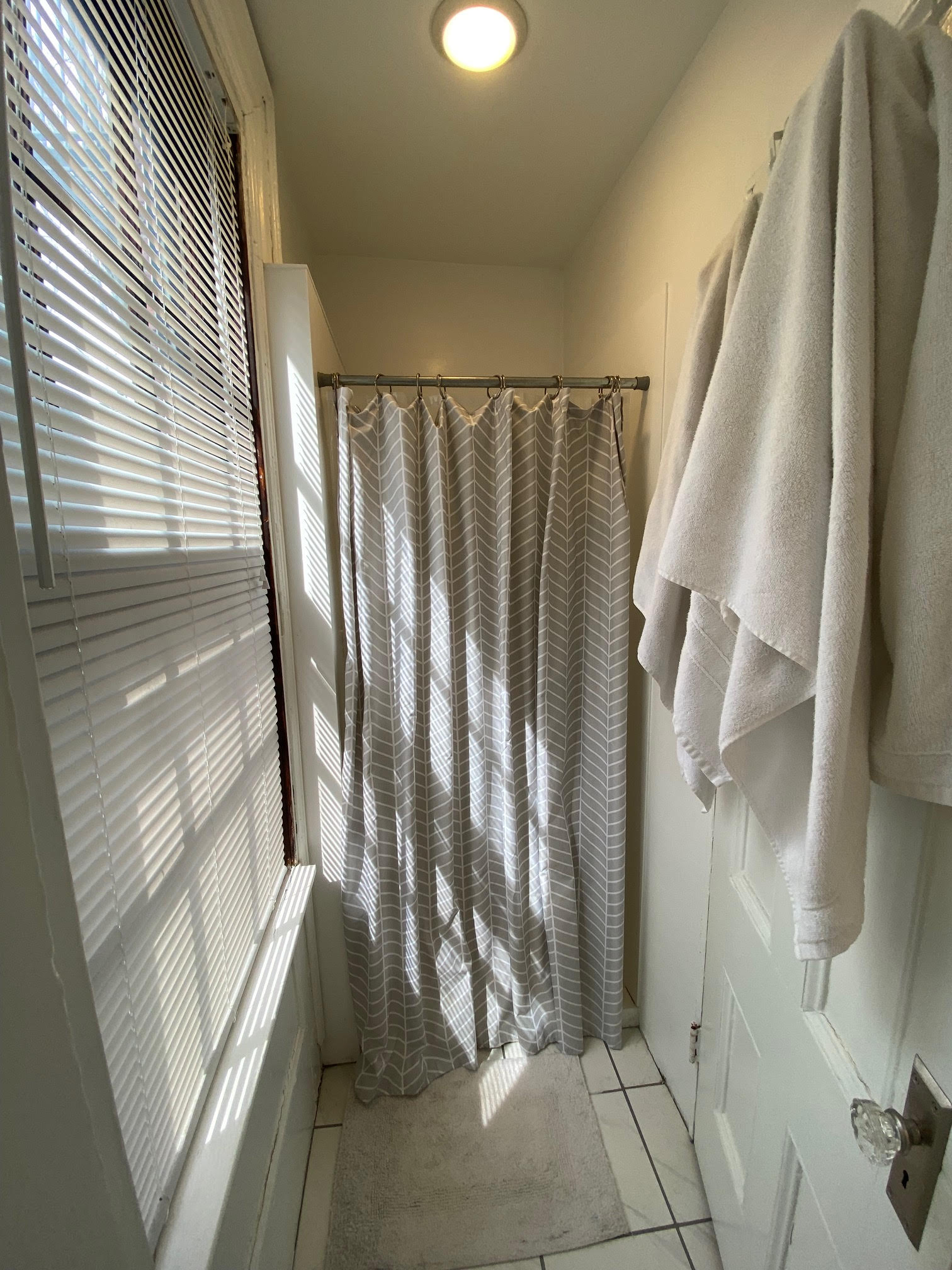 Studio bed, 1 bath apartment for rent at 29 South Russell St Unit 3, Beacon Hill — photo 4 of 9