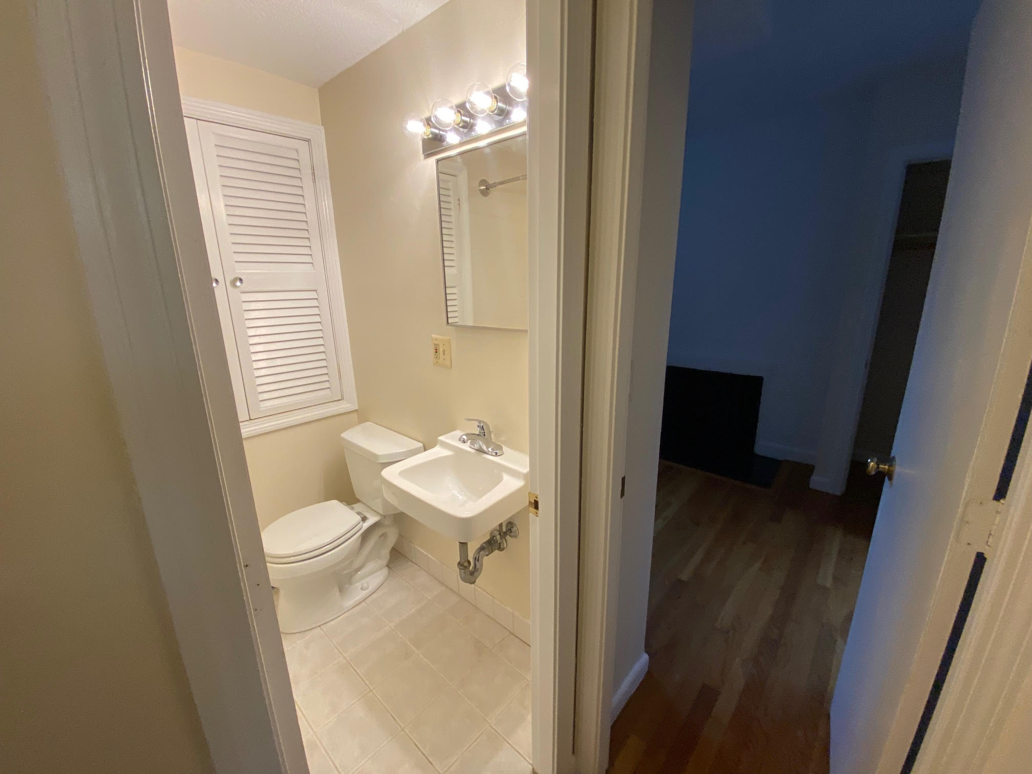 1 bed, 1 bath apartment for rent at 11 S Russell St Unit 5, Beacon Hill — photo 4 of 10