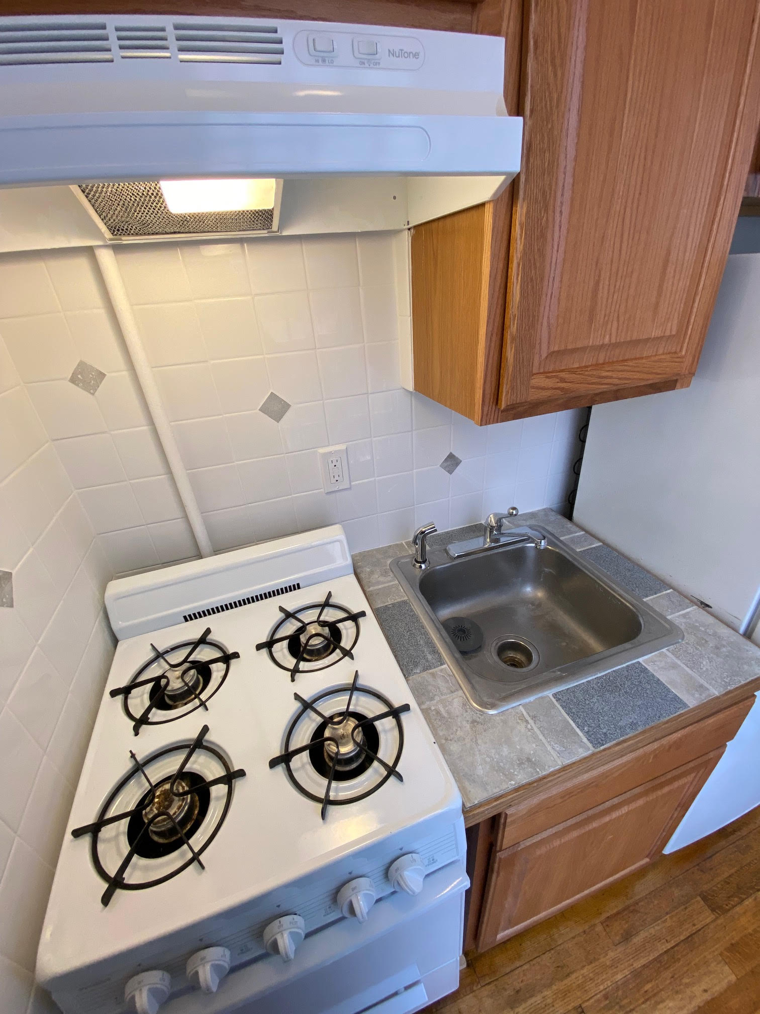 Studio bed, 1 bath apartment for rent at 58 Russell St Unit 2, Beacon Hill — photo 7 of 12