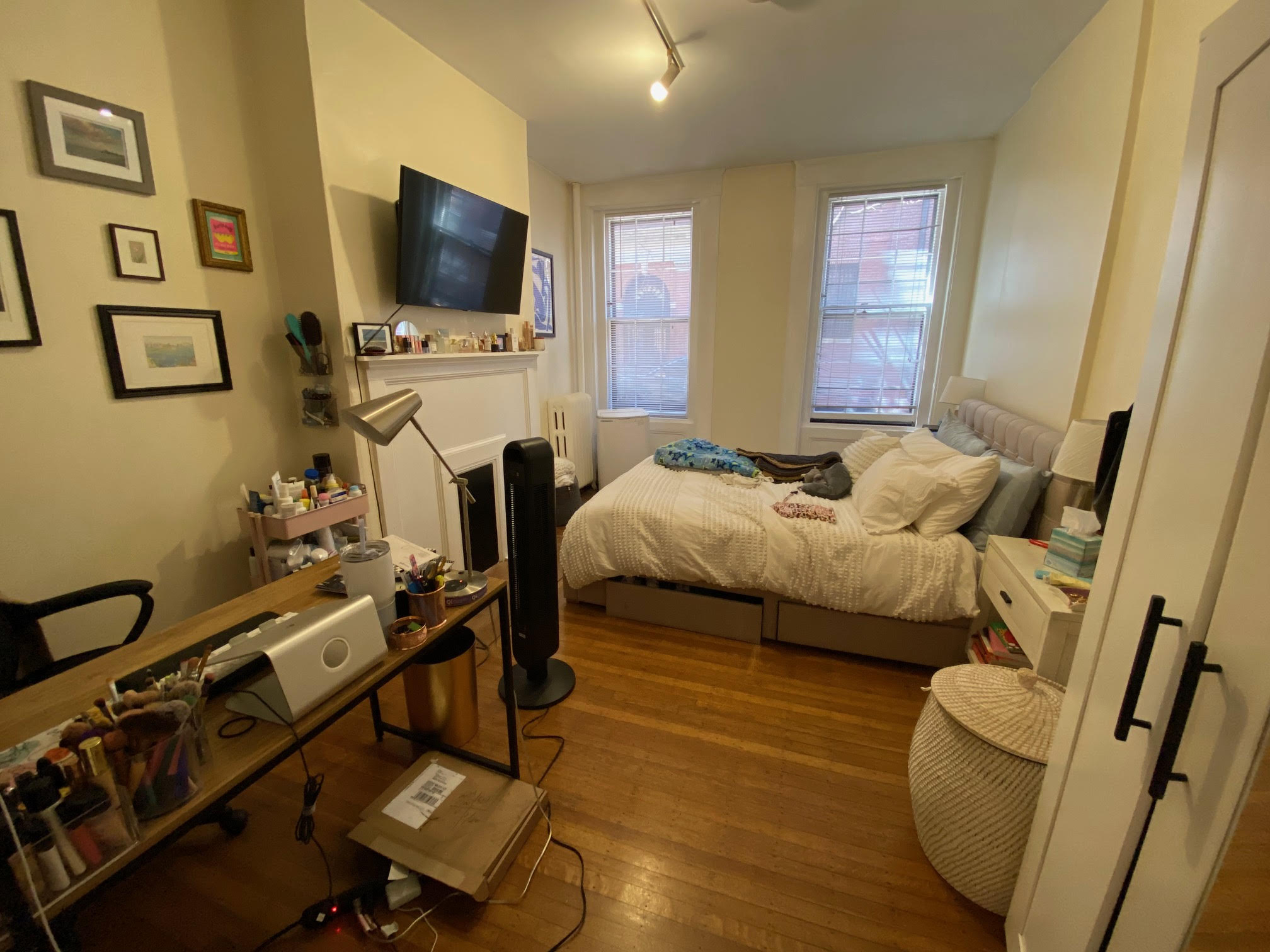 1 bed, 1 bath apartment for rent at 58 Russell St Unit 1, Beacon Hill — photo 4 of 11